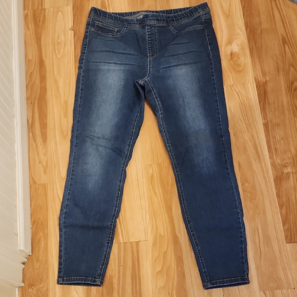 Blue Skinny Jeans with Stretch and Faded Look